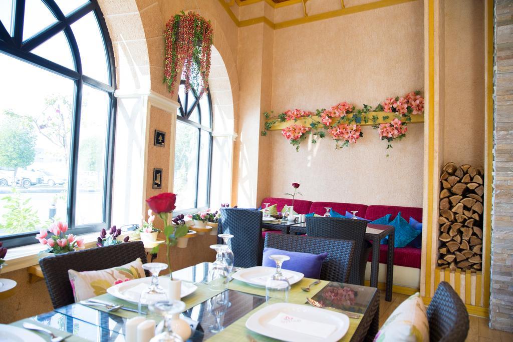 Al Gosaibi Hotel - Villa Khobar Buitenkant foto